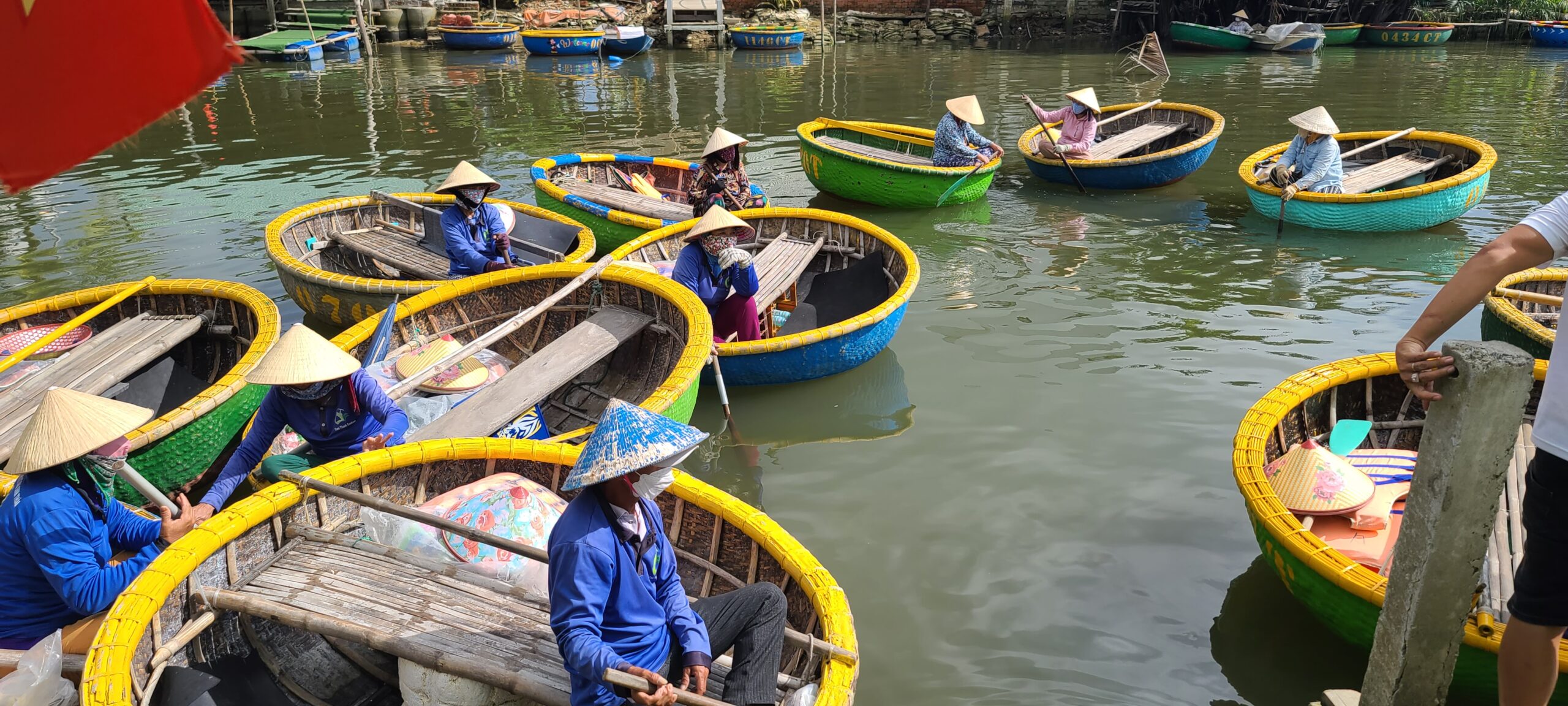 베트남 호이안, 바구니 배 타기, 대나무 배 타기